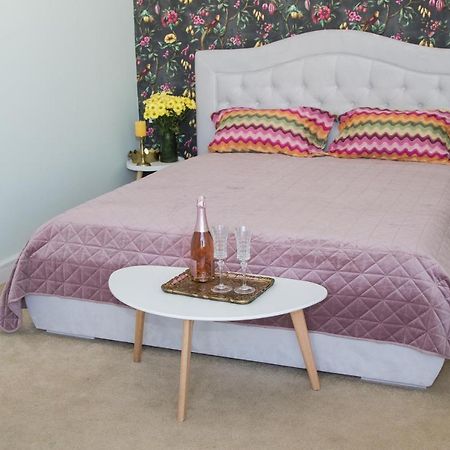 Apart Hotel Greenwood Near Sea Odessa Extérieur photo