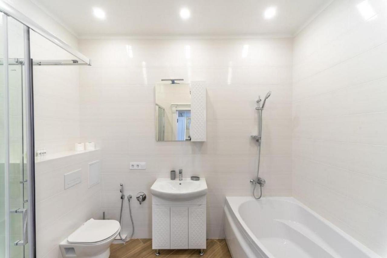 Apart Hotel Greenwood Near Sea Odessa Extérieur photo