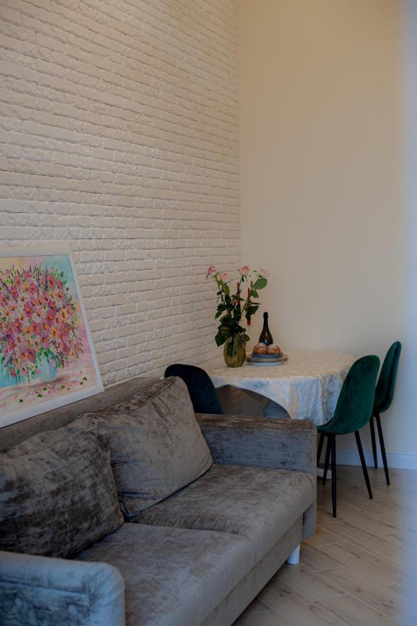 Apart Hotel Greenwood Near Sea Odessa Extérieur photo