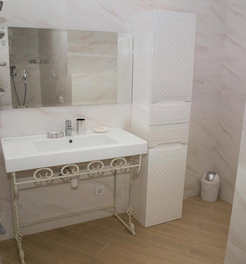 Apart Hotel Greenwood Near Sea Odessa Extérieur photo